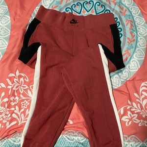 Nike Capri sweatpants. Very cute. Nice colors. Used once.